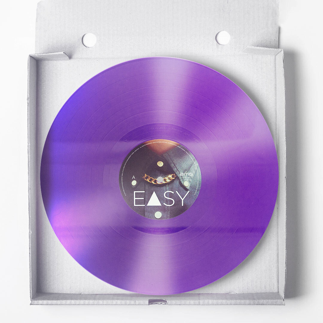 https://images.bravado.de/prod/product-assets/product-asset-data/cro/cro/products/506039/web/418688/image-thumb__418688__3000x3000_original/Cro-Easy-Mixtape-Vinyl-Bundle-zu-bundeln-EP-506039-418688.1cb7b68f.jpg