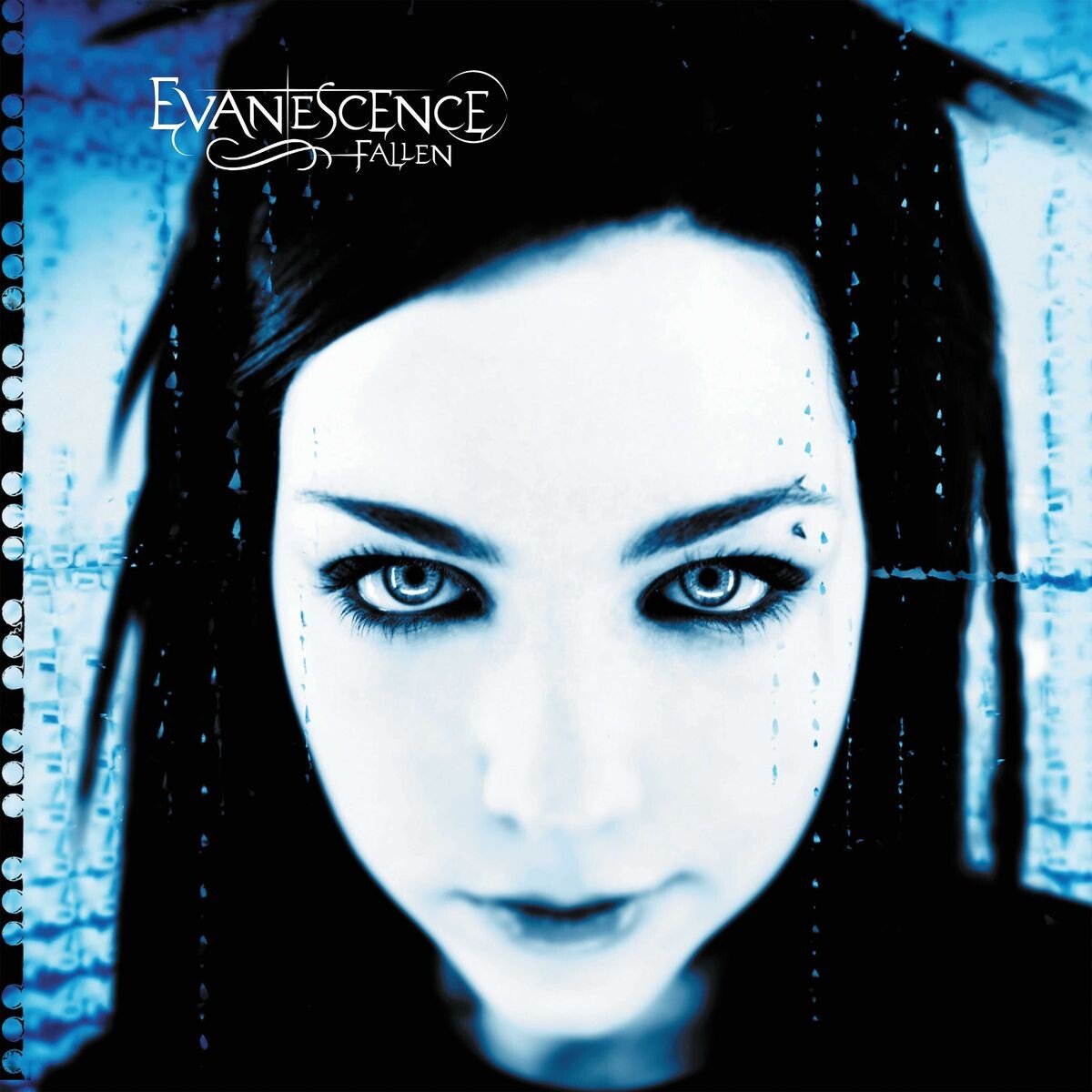 https://images.bravado.de/prod/product-assets/product-asset-data/evanescence/evanescence-d2c-tt/products/142159/web/308796/image-thumb__308796__3000x3000_original/Evanescence-Fallen-Vinyl-Album-142159-308796.9db6a555.jpg