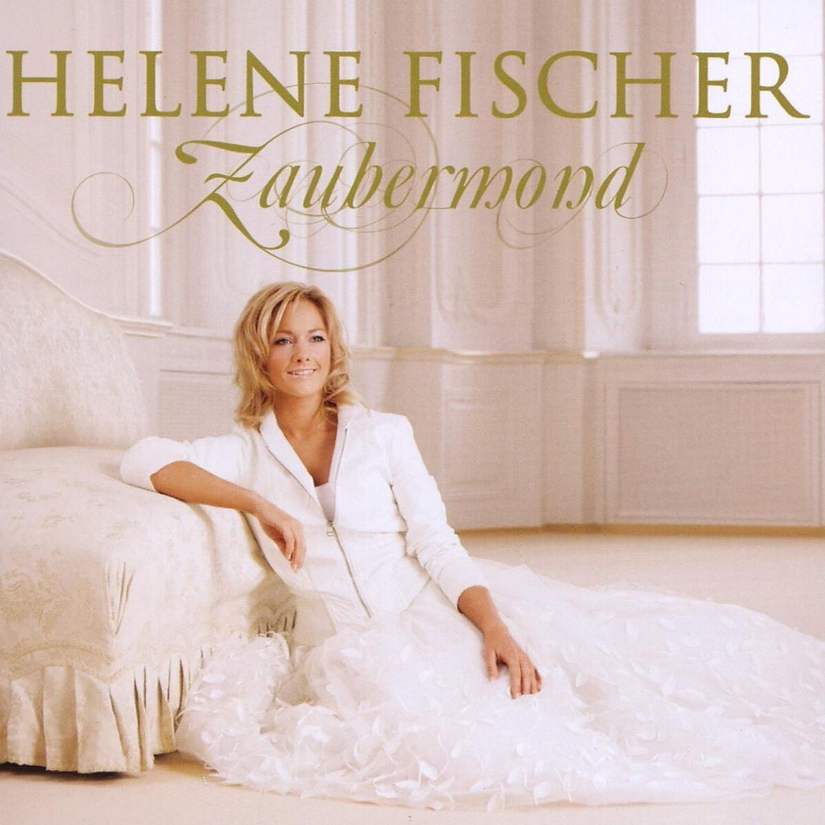 https://images.bravado.de/prod/product-assets/product-asset-data/fischer-helene/helene-fischer/products/502525/web/378384/image-thumb__378384__3000x3000_original/Helene-Fischer-Zaubermond-CD-502525-378384.383ad563.jpg