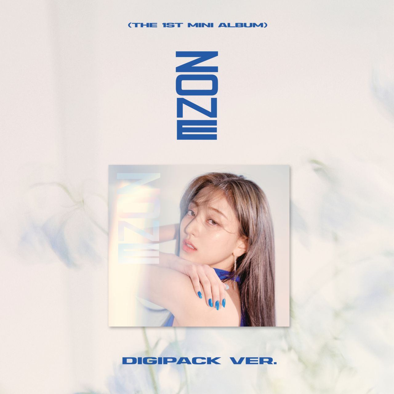 https://images.bravado.de/prod/product-assets/jihyo/jihyo/products/504280/web/397508/image-thumb__397508__3000x3000_original/JIHYO-ZONE-Digipack-Ver-CD-Album-504280-397508.8437a8cf.png