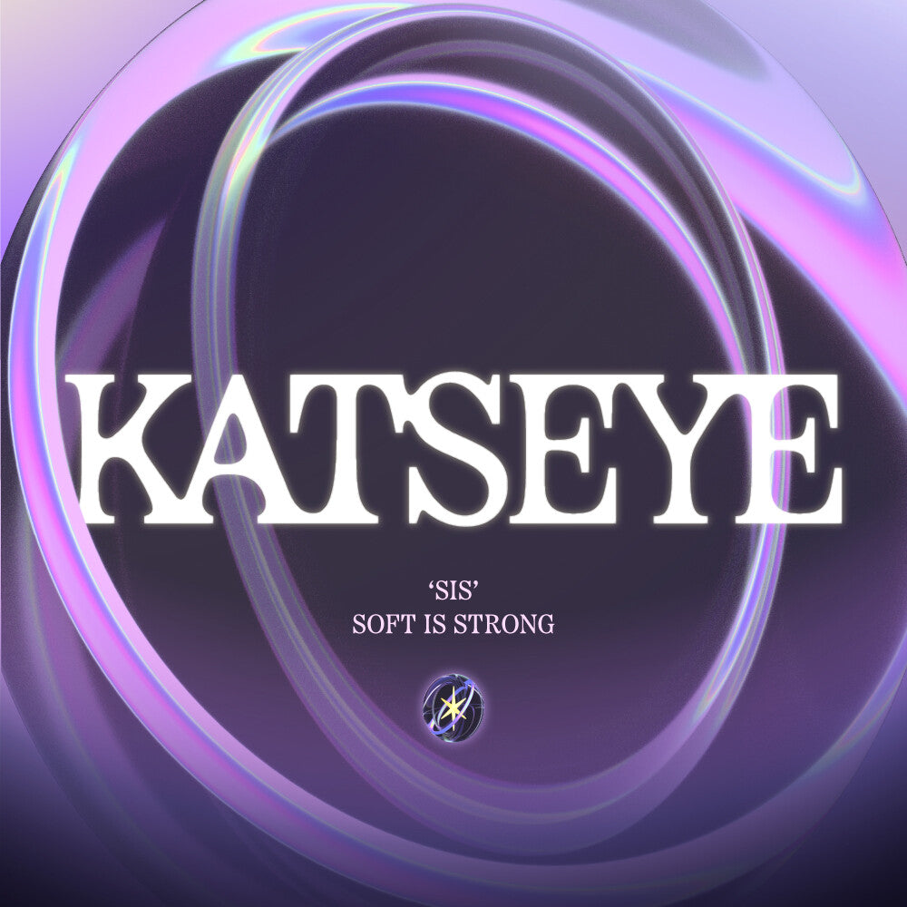 https://images.bravado.de/prod/product-assets/katseye/katseye/products/508775/web/468663/image-thumb__468663__3000x3000_original/KATSEYE_SIS-Soft-Is-Strong-Soft-Ver_CD_s508775_o4105475_a468663_v12126302.4ac6f922.jpg