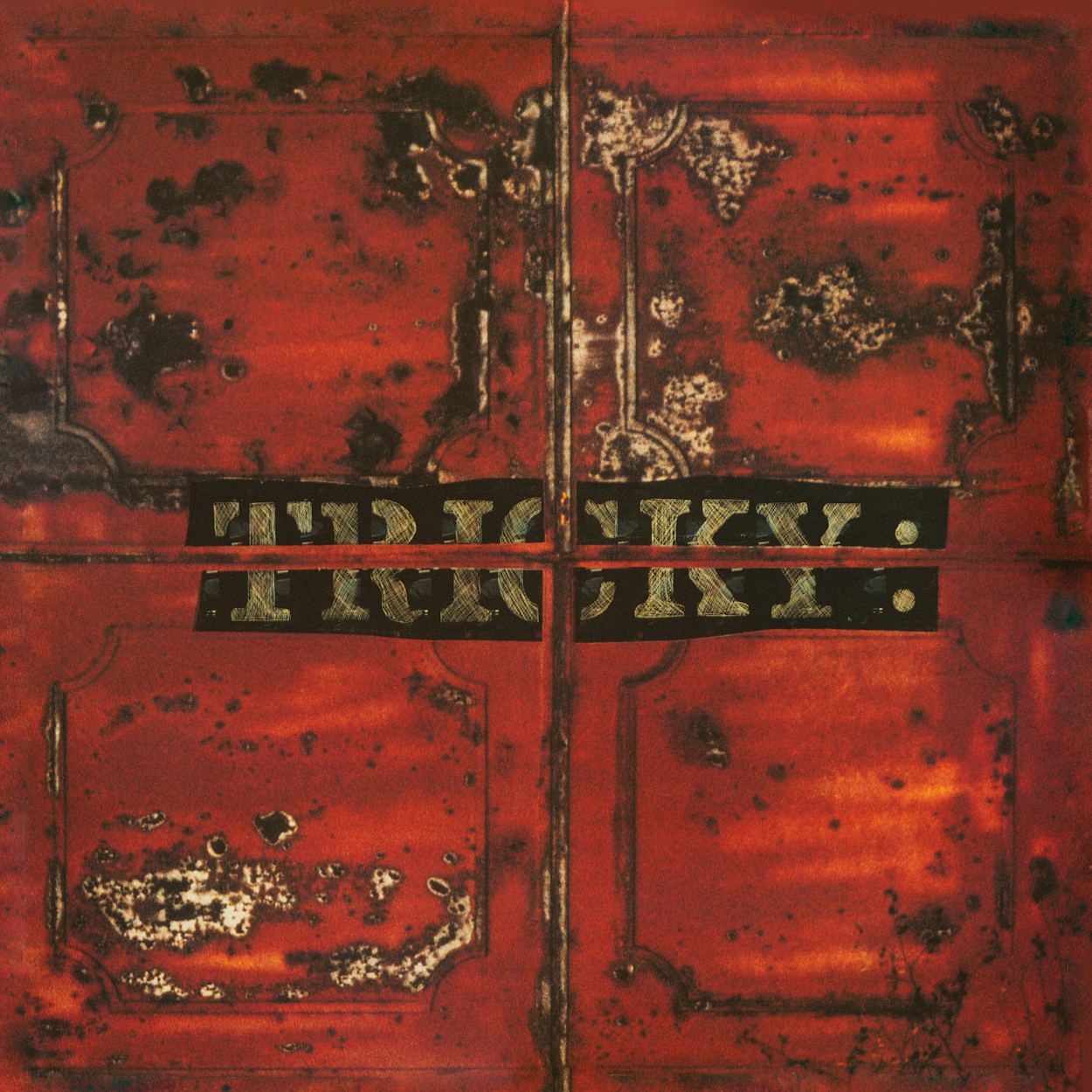 https://images.bravado.de/prod/product-assets/tricky/tricky/products/504668/web/399606/image-thumb__399606__3000x3000_original/Tricky-Maxinquaye-Super-Deluxe-Vinyl-Album-504668-399606.0d7b739f.png