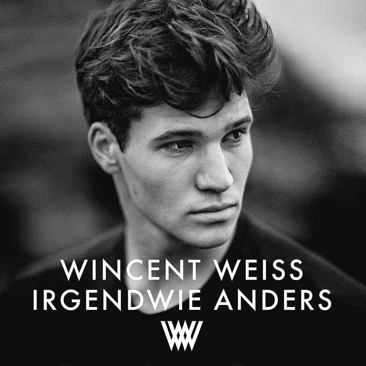 https://images.bravado.de/prod/product-assets/product-asset-data/wincent-weiss/wincent-weiss/products/129155/web/355597/image-thumb__355597__3000x3000_original/Wincent-Weiss-Irgendwie-anders-Ltd-2CD-CD-129155-355597.43720113.jpg