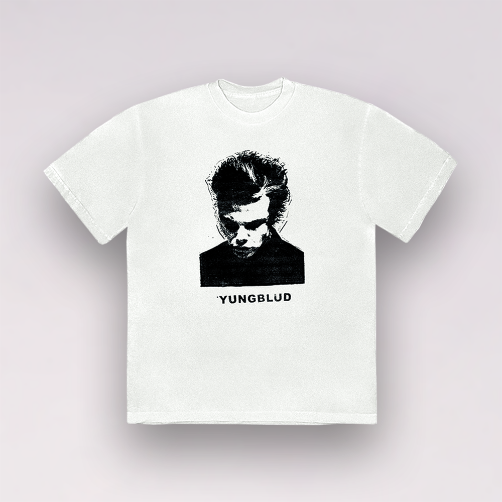 https://images.bravado.de/prod/product-assets/product-asset-data/yungblud/yungblud/products/508030/web/441963/image-thumb__441963__3000x3000_original/Yungblud_CONTRAST-PHOTO_T-Shirt_s508030_o3726623_a441963_v11768490.367b0f1a.png